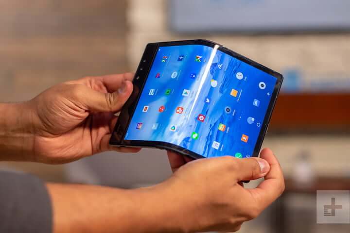 Why Foldable Smart Phone's War Begins